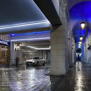 The Novotel Centre Торонто