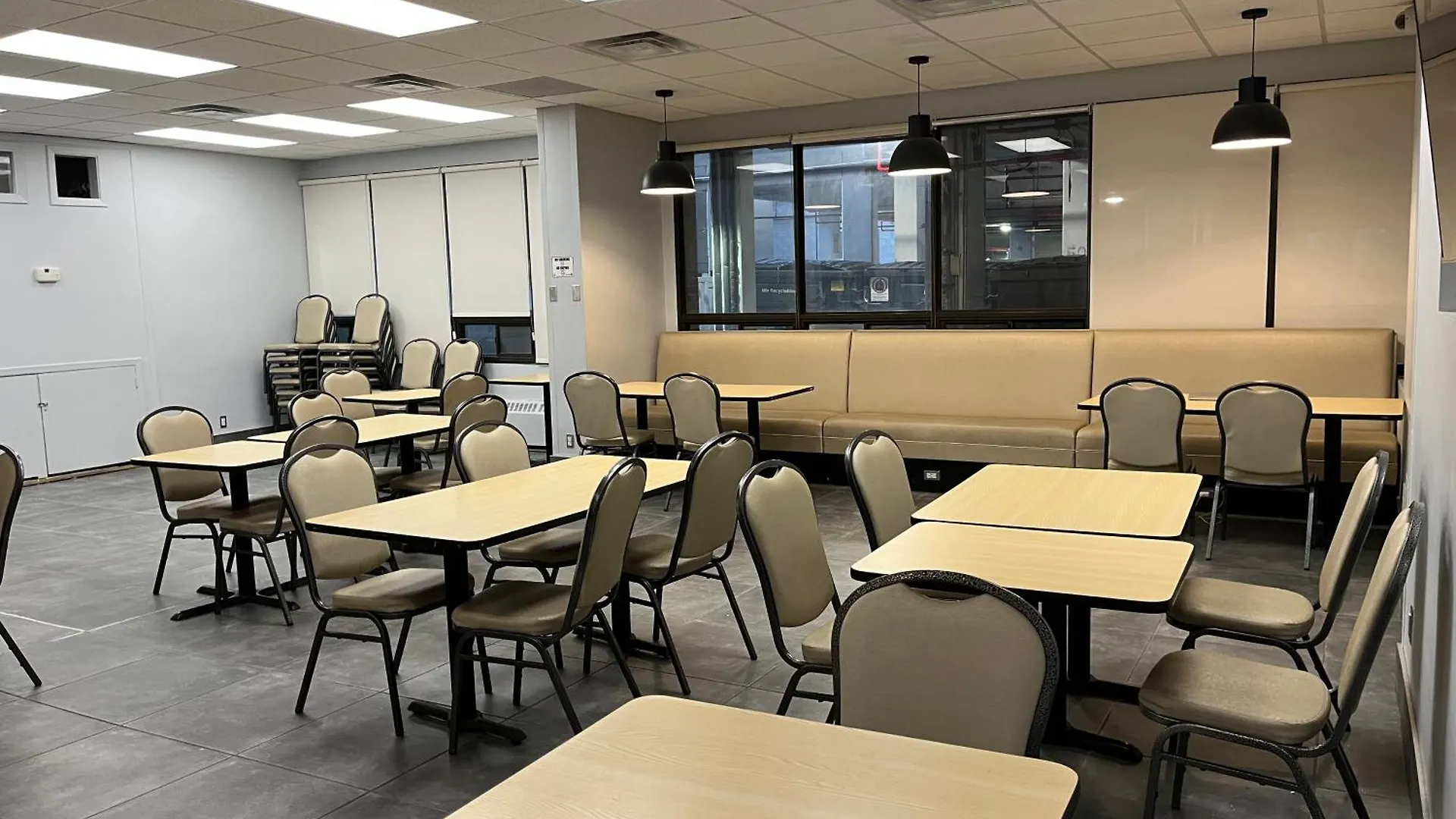 بيت شباب Neill Wycik Hotel تورونتو