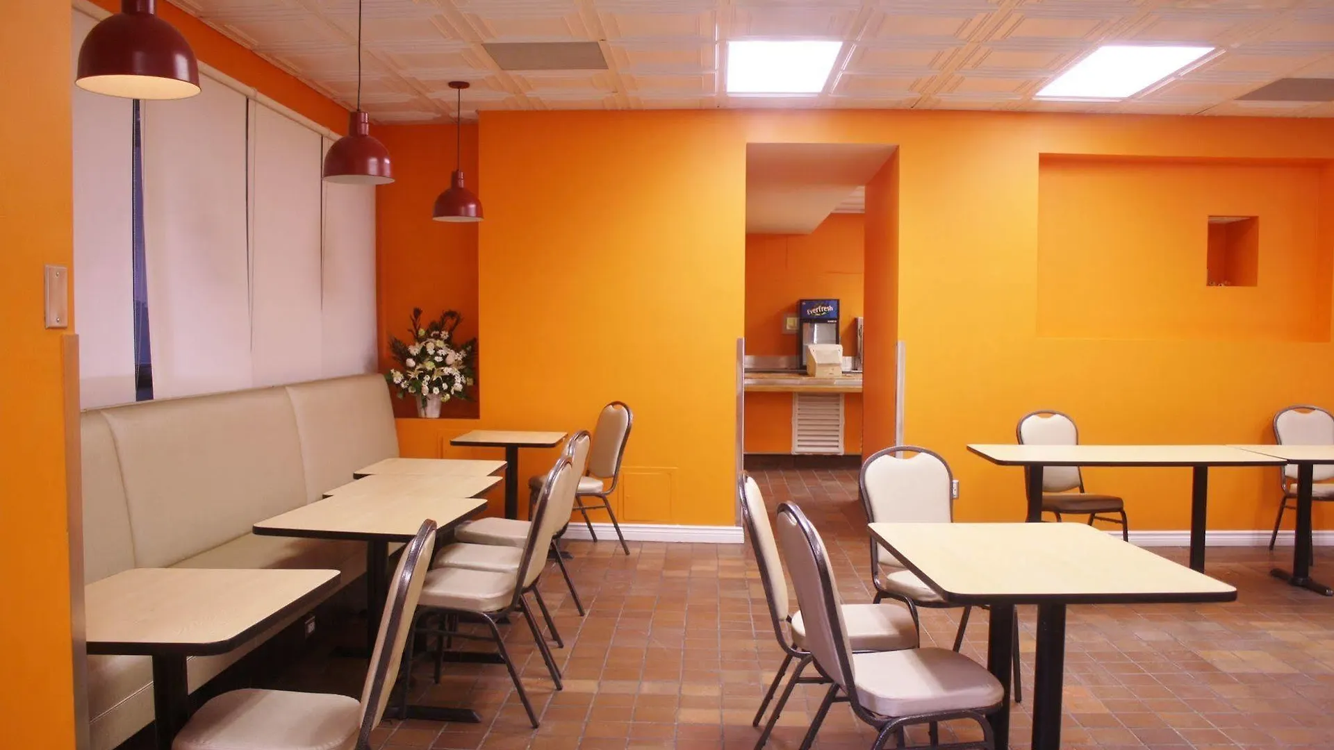 Neill Wycik Hotel تورونتو